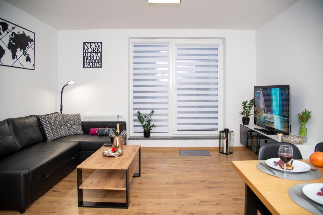 Maya'S Flats & Resorts 49 - Spacious 3 Rooms Apartment In Szafarnia Danzig Exterior foto