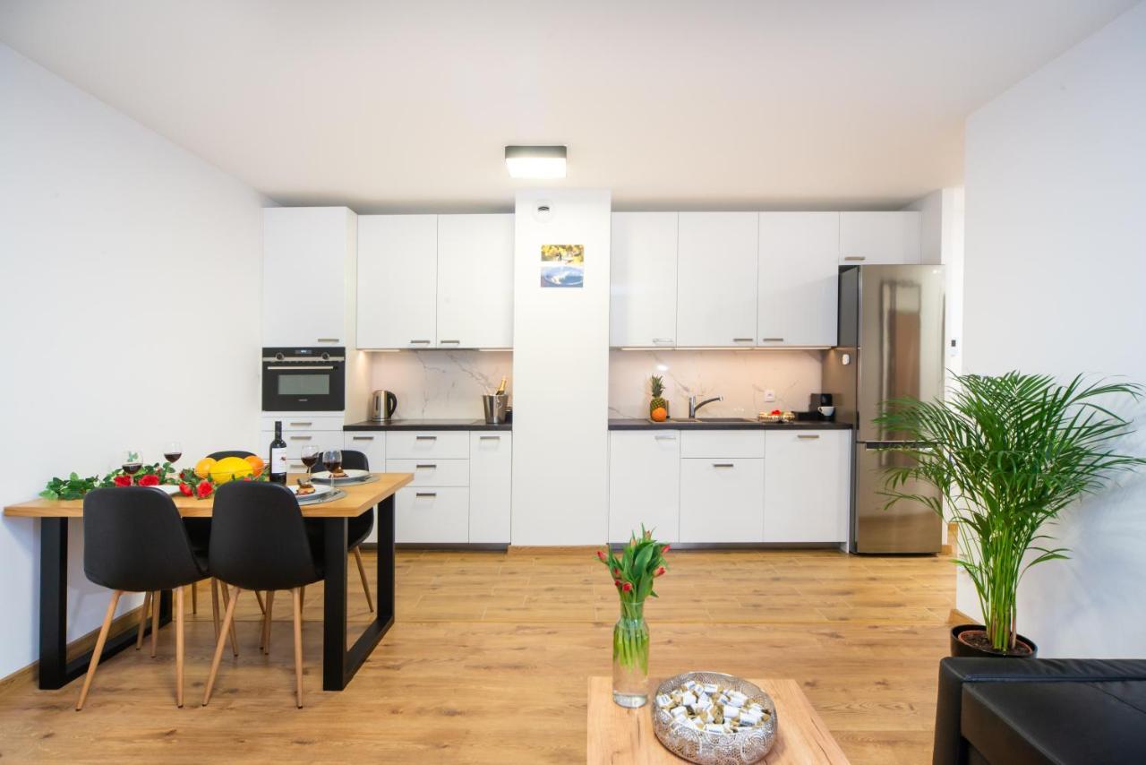 Maya'S Flats & Resorts 49 - Spacious 3 Rooms Apartment In Szafarnia Danzig Exterior foto